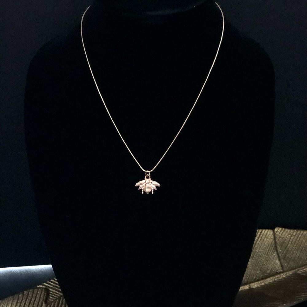 Gold Plated Snake Chain With Alloy Vintage Cute Honey Bee Charm Pendant Necklace